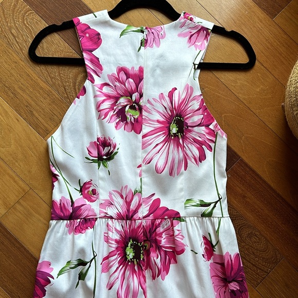 3rd Floor Studio Canadian Designer Dress, Pink Daisy Floral Print Midi Dress - Picture 7 of 17